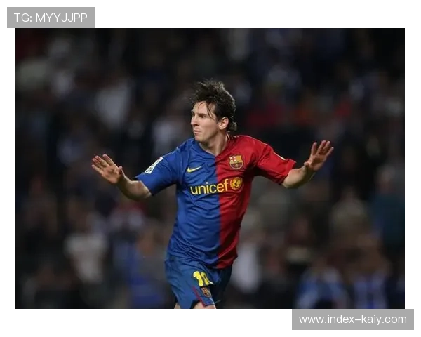 欧冠主题球衣拍卖：梅西签名款拍出20万欧元